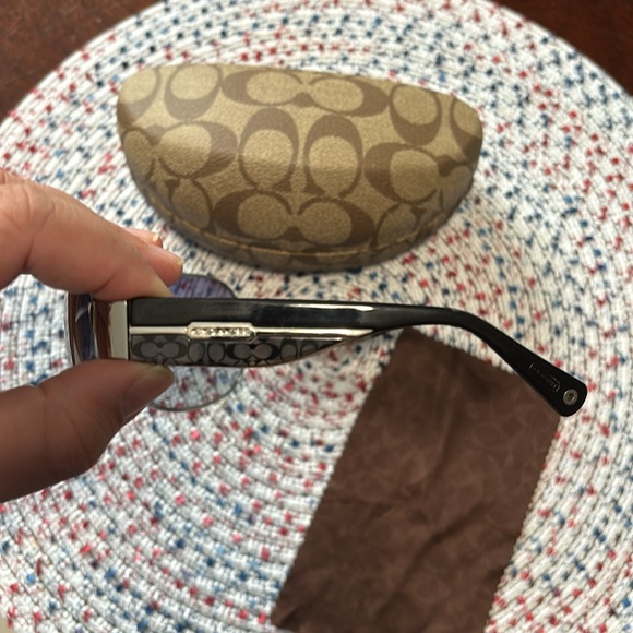 Coach sunglasses - Picture 6 of 7